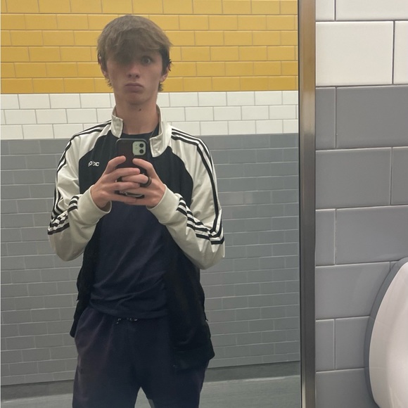 Meet your Posher, Konrad - Picture 2 of 2